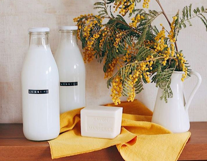 Recette d'une lessive maison simple et qui sent bon.