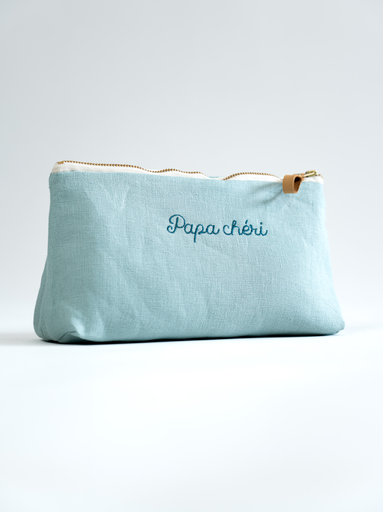001-trousse-toilette-300924-A7408653-nahen