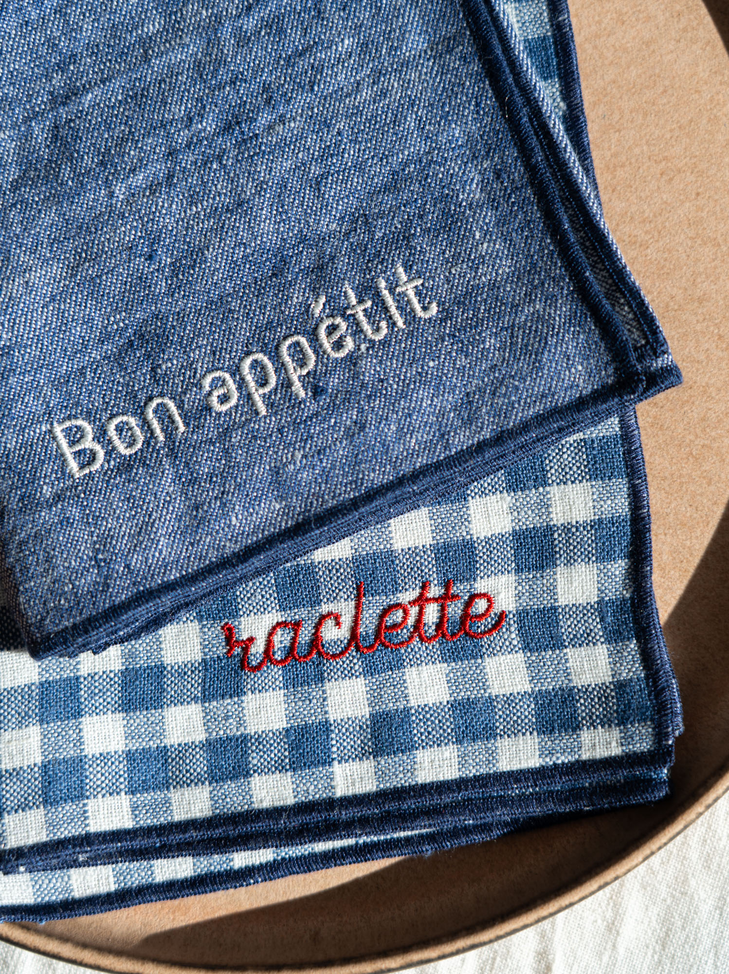 027-serviette-ecru-131124-A7400239-nahen