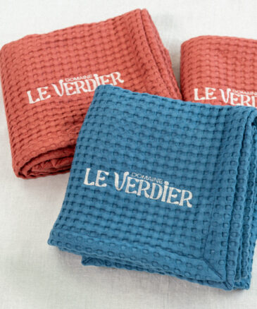 Draps de bain personnalisés pour le Domaine le Verdier