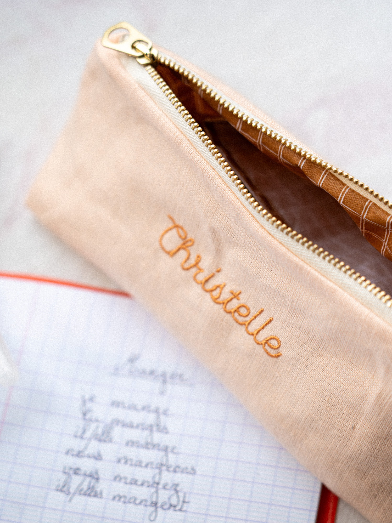 016-trousse-WEB-1498-050625-A7406476-nahen